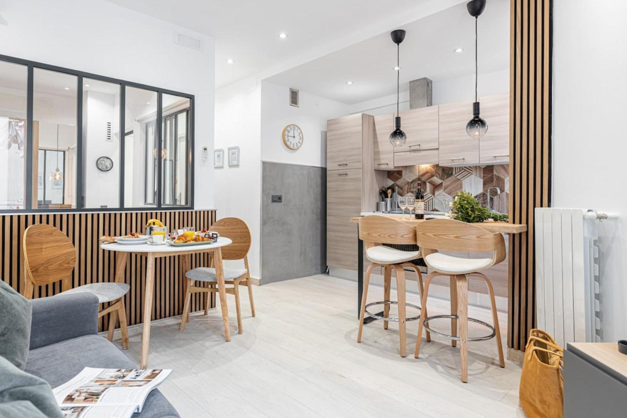Smolett - Superb Downtown W Ac Apartment Nice