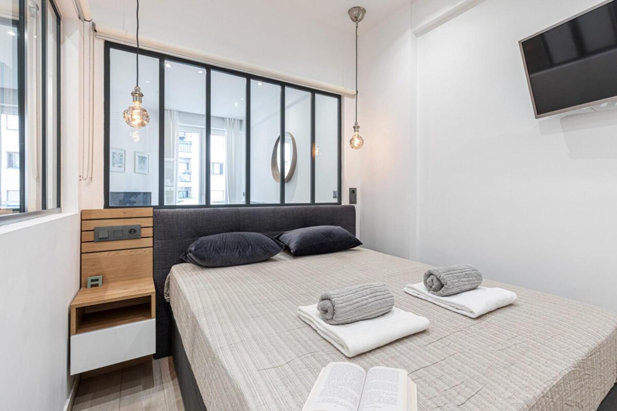 Smolett - Superb Downtown W Ac Nice
